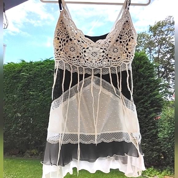 Vintage Tops - Vintage French Bohemian 100% Silk & Crochet Top Sexy Romantic Size Small XS